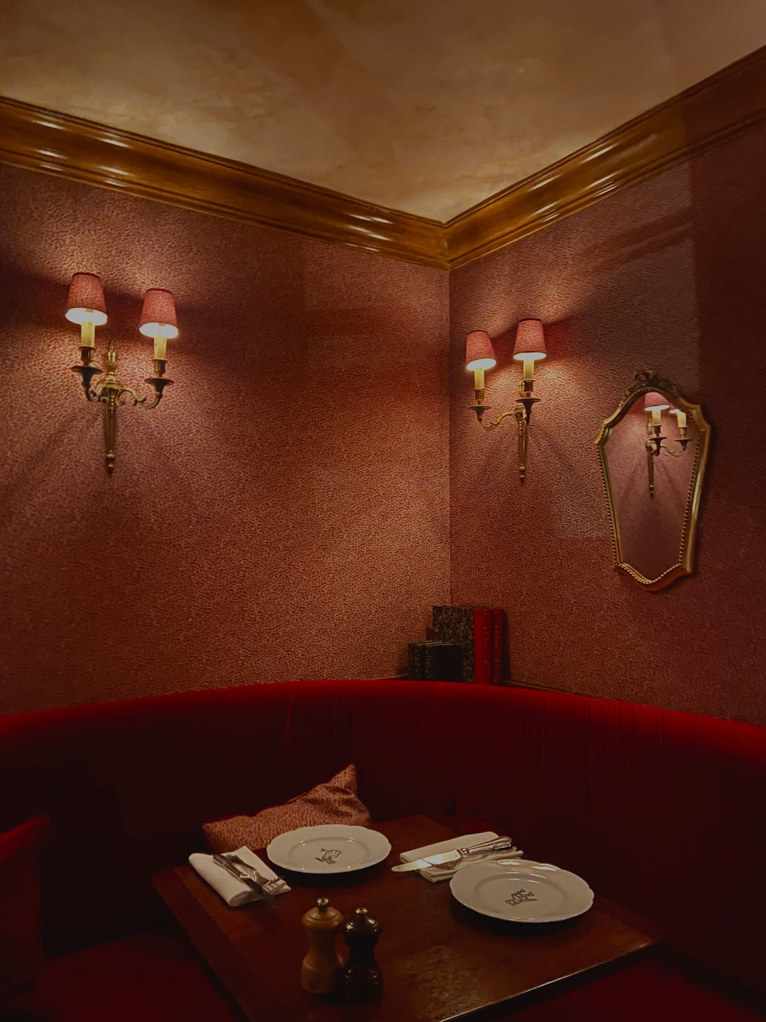 Dining at La Petite Chaise: A Chic Parisian Experience with Room for Improvement